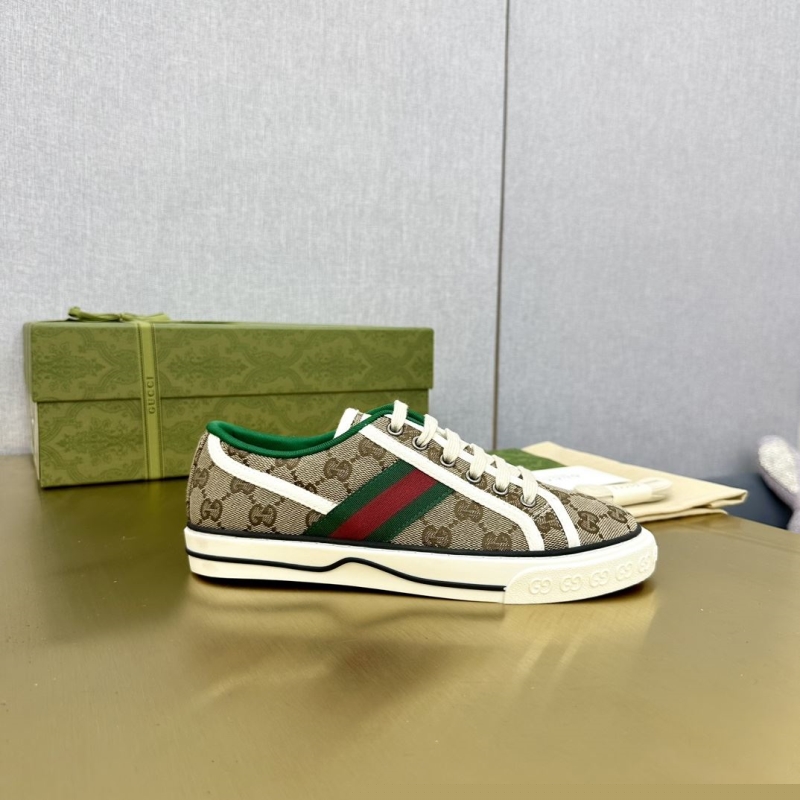 G*u*i casual shoes